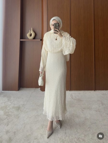 فستان دانتيل